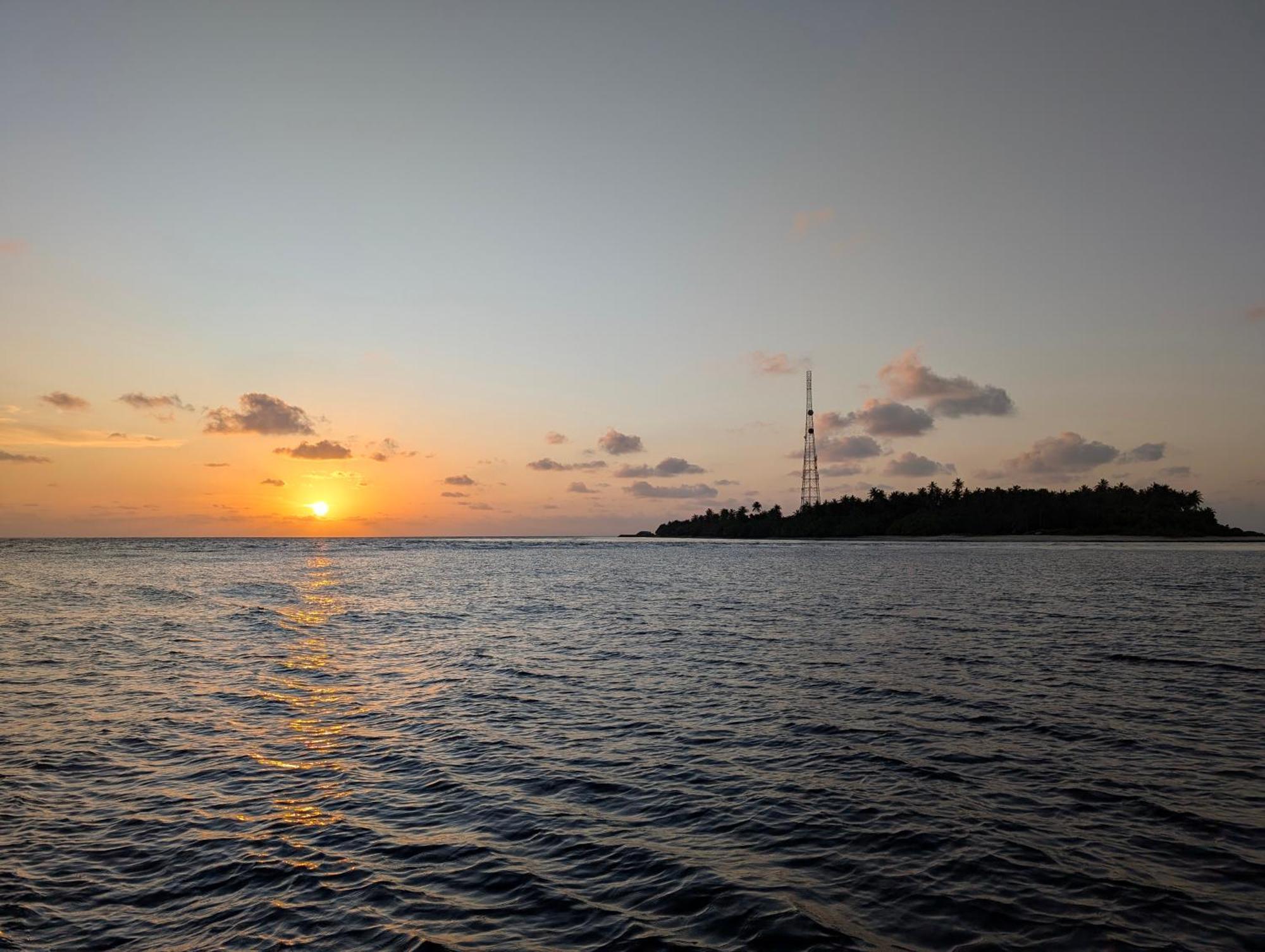 Hotel Sunny Breeze View Hangnaameedhoo Exterior foto